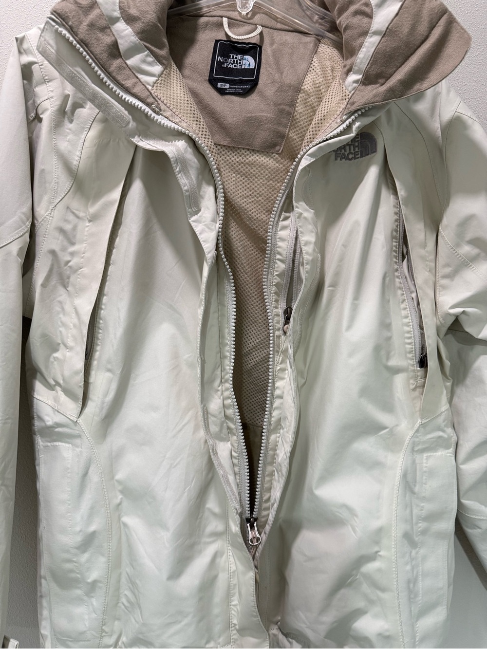 The North Face Hooded Shell Jacket - Picture 2 of 5